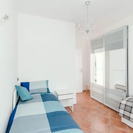 Sunny Apartment Cernobbio